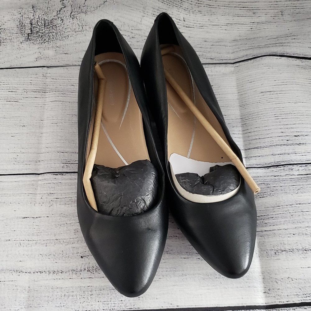 NWOT Women's Easy Spirit Caldise Leather Low Heel Dress Shoe - Wide Width